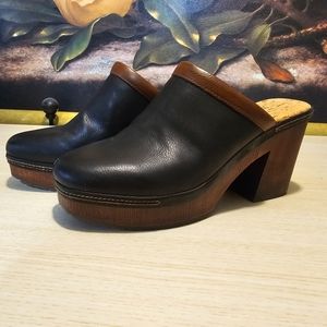 Kork-ease clogs